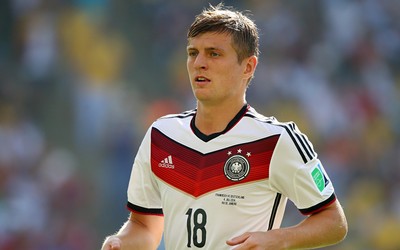 OK体育动态-莉亚·高尔顿点球罚进